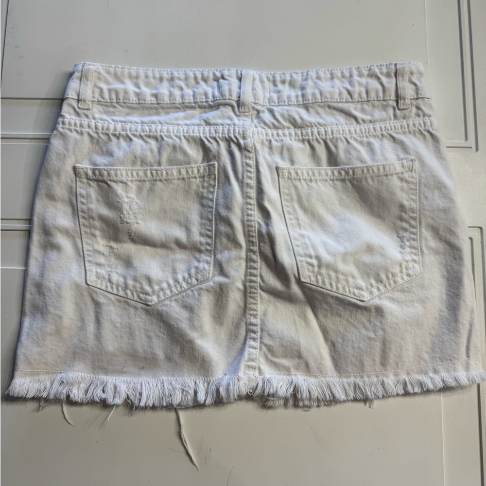 We The Free People Denim Skirt Mini Skirt White Distressed Fray Raw Hem Sz 6 - Picture 6 of 6